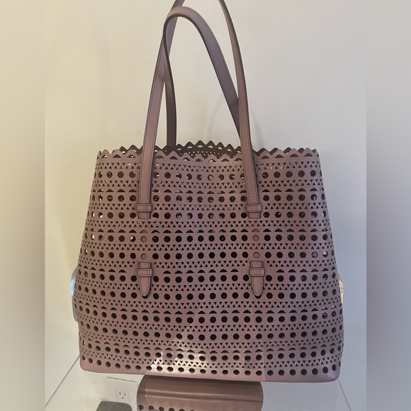 ALAIA Laser Cut Tote - Sandy - Picture 6 of 14